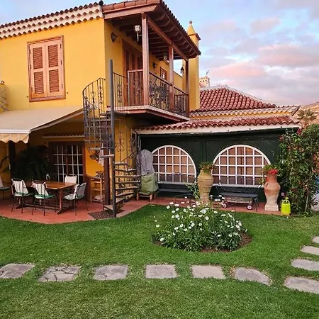 Villa La Paz 2 *